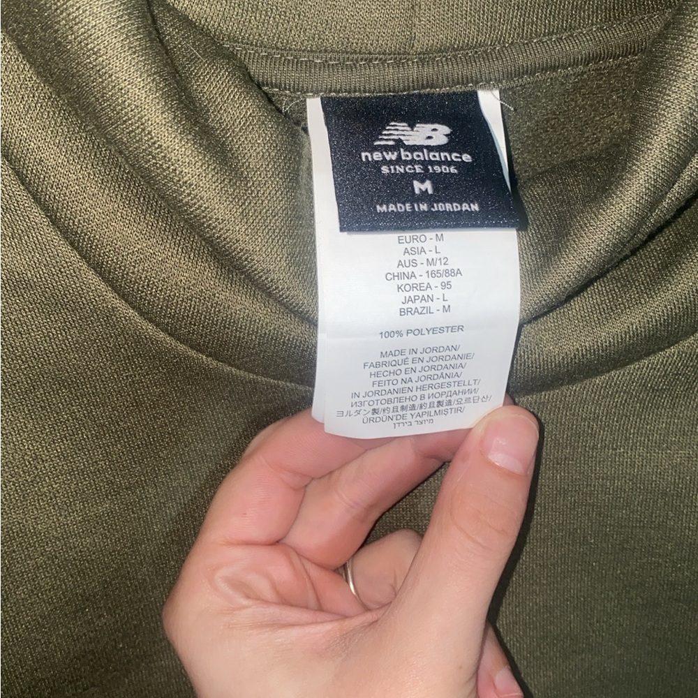 New Balance Forest Green Cropped Top - Picture 3 of 5
